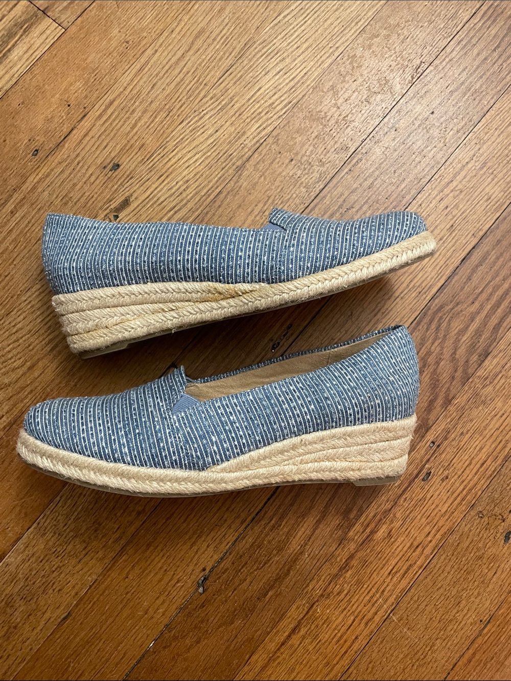 Life Stride Blue Espadrille Slip-Ons size 6.5 Wide